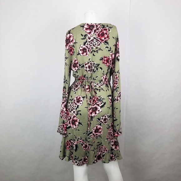 Mink Pink Femme Flora Bell Sleeve Wrap Dress - Picture 6 of 8